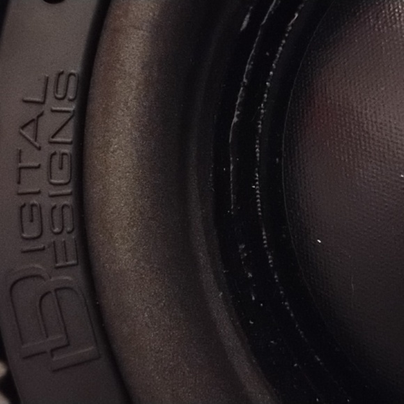 Digital designs 2400 RMP when hooked up 2 amps 12 V 10 inch red & black - Picture 8 of 11